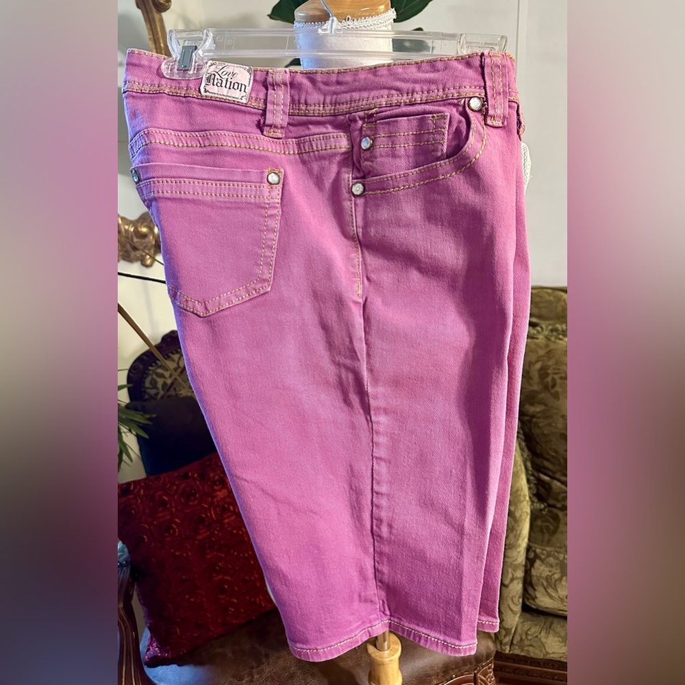 Live Nation Size 10 Purple Shorts(0012)
